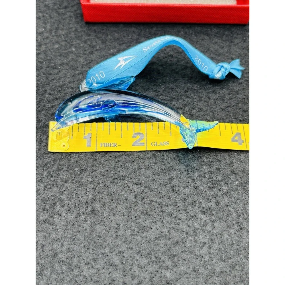 SeaWorld 2010 Blown Blue Swirl Glass Orca  Dolphin Ornament in box New